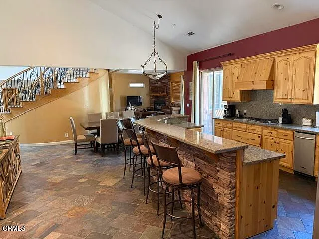 1099 Heritage Trl — Photo 10