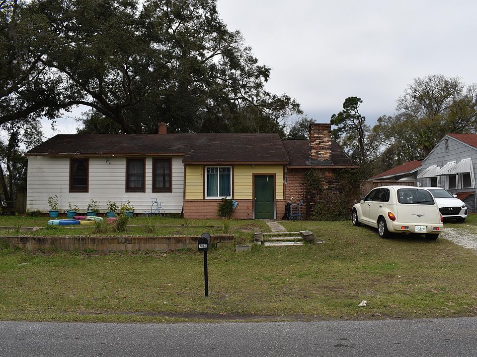 2nd image of 7860 Marion St