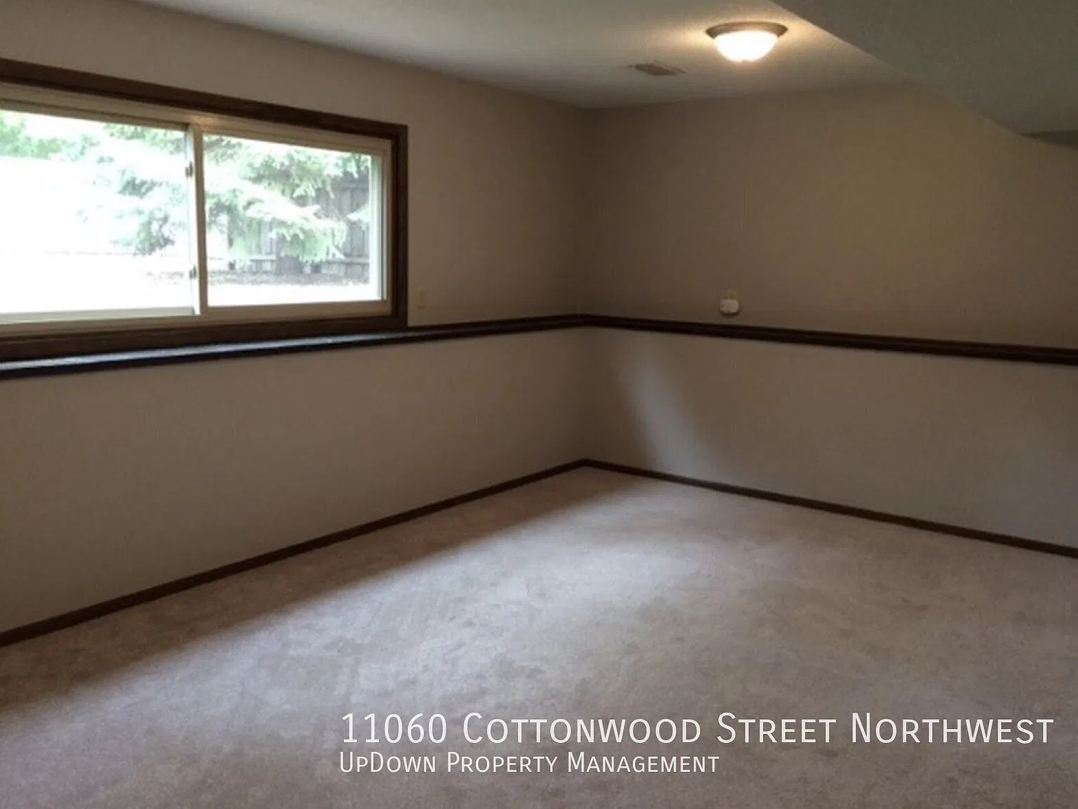"Charming 2-Bedroom Retreat in Coon Rapids - Cozy Comfort Awaits!" — Photo 3