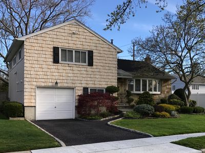 1845 Harvey Ln, East Meadow, NY, 11554