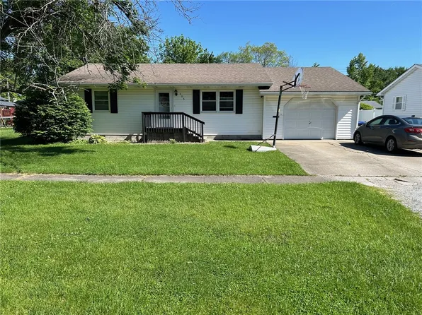 504 E Madison Ave, Casey, IL 62420