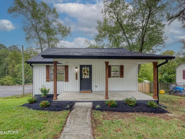 2904 Greenway Dr, Knoxville, TN 37918