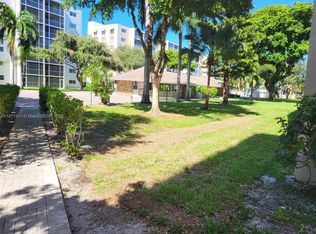 900 NE 12th Ave APT 705, Hallandale, FL 33009