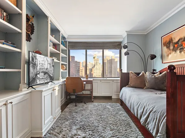 1441 Third Avenue image 7 of 14