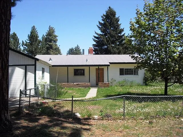 643 Martin Way photo 1
