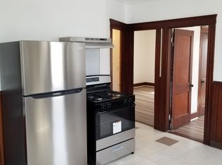 236-242 4th Ave #3R, Woonsocket, RI 02895