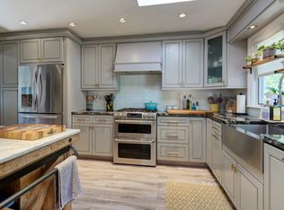 75 Moss Ln, Jericho, NY