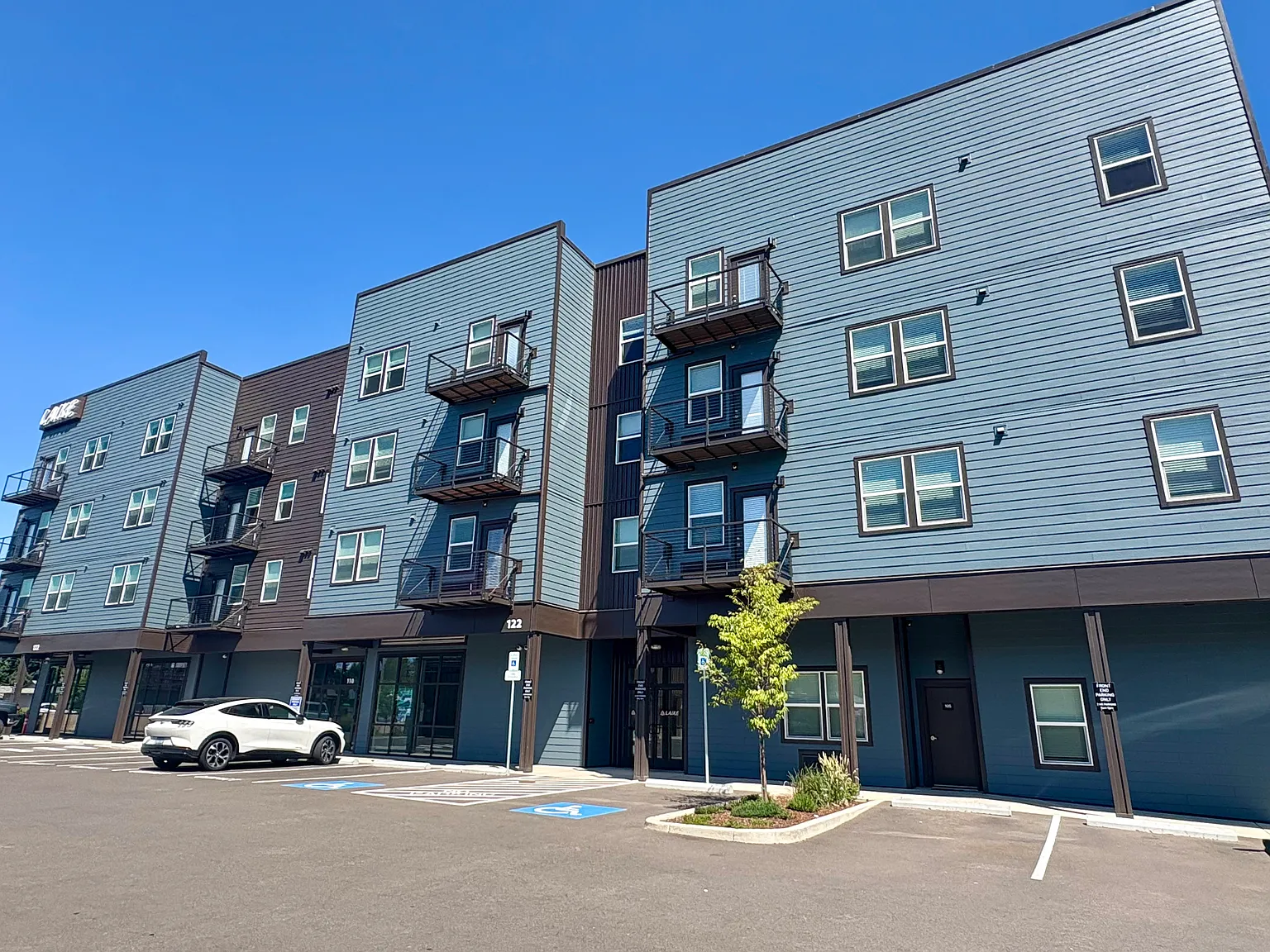 Laike Plaza — Photo 1