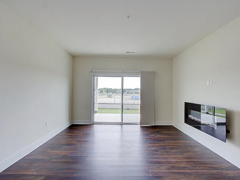 The View at Towne Center — Photo 10