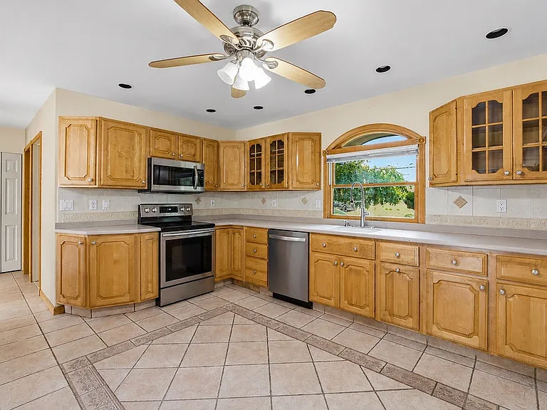 12 Cable Ln — Photo 11