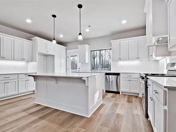 5th image of 1 Orkney Ln