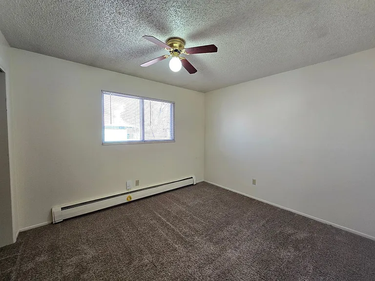 1944 Meadow — Photo 14