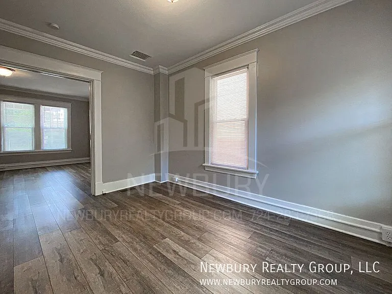 313 Wilson Ave — Photo 12