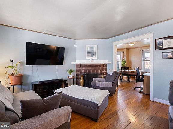 5th image of 517 W 25th St