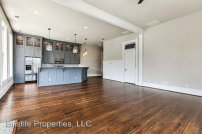 3rd image of 202 N Lbj Dr #202 N.