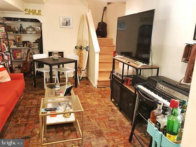 Building Photo - 234 Bainbridge St #1B