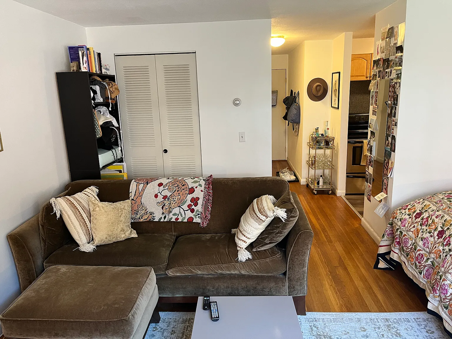 Studio, 400 sqft, $2,200 — Photo 4