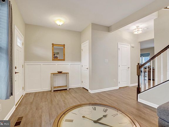 4th image of 29 Bee Tree Cir