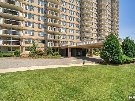 2nd image of 555 North Ave APT 12A