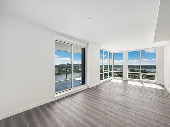 4th image of 1500 Fern St #2604