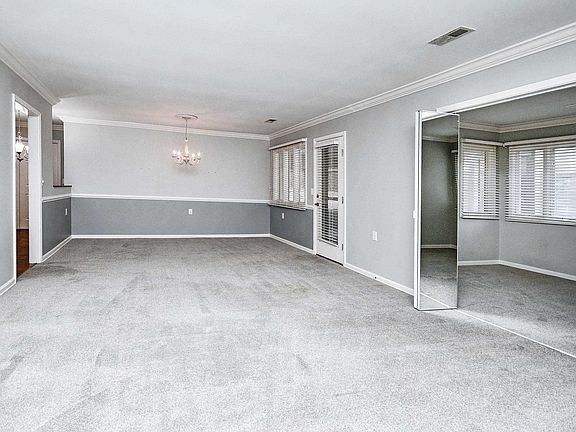 5th image of 2 Stone Meadow Rd