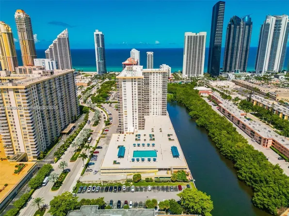 230 174th St APT 612, Sunny Isles Beach, FL 33160