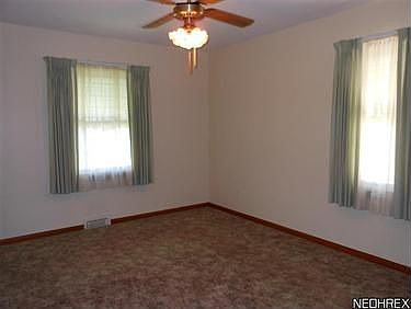 3rd image of 5425 E 139th St