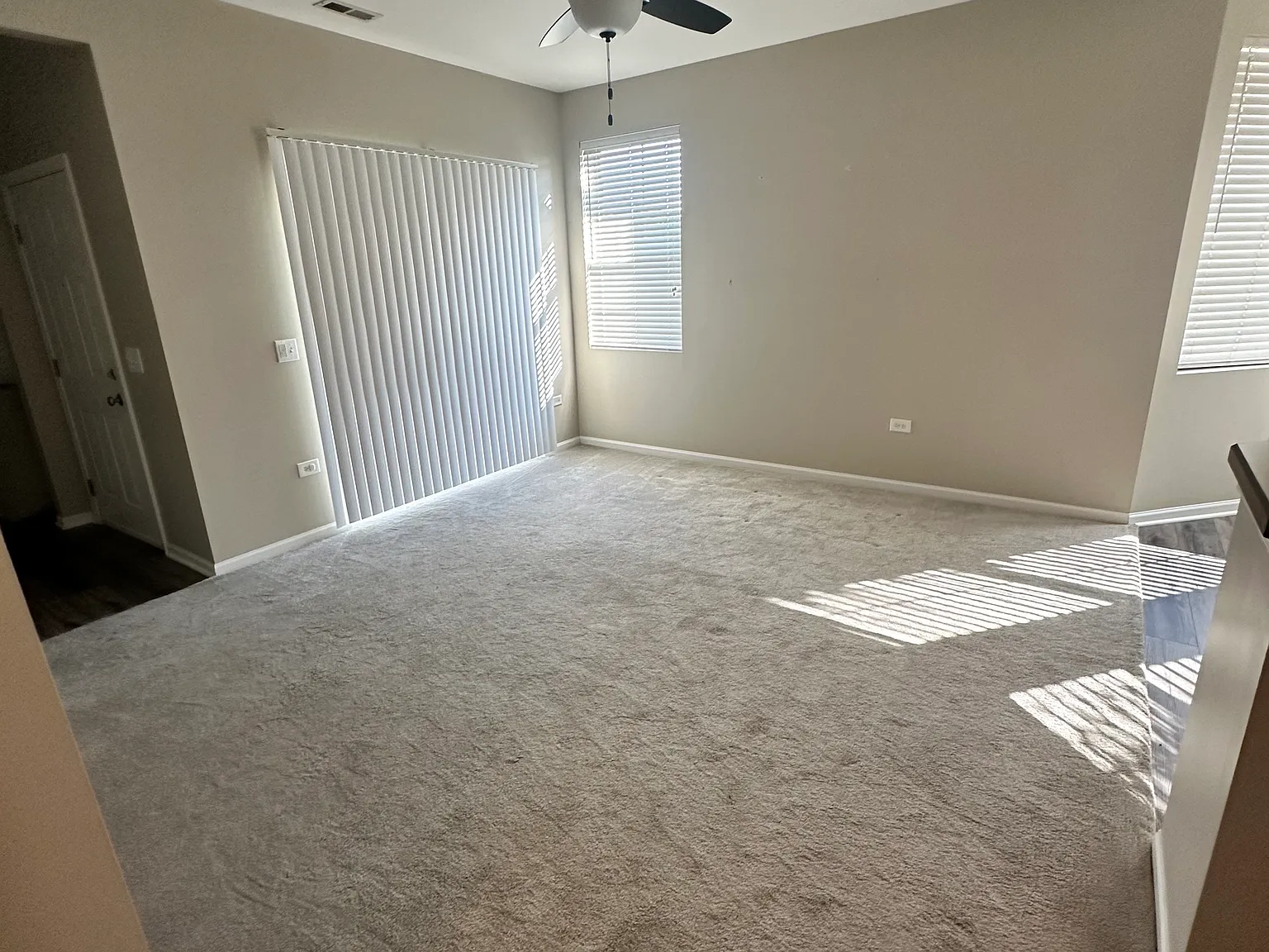2220 Aurora Dr — Photo 3