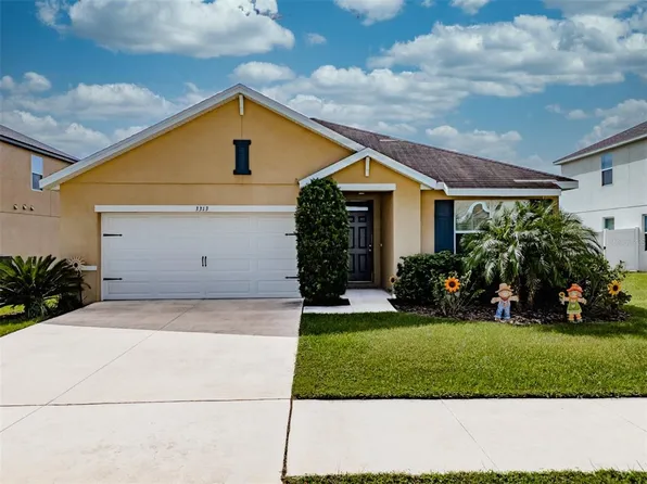3313 San Moise Pl, Plant City, FL 33567