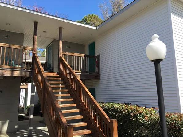 308 E Island Square Dr, Saint Simons Island, GA 31522