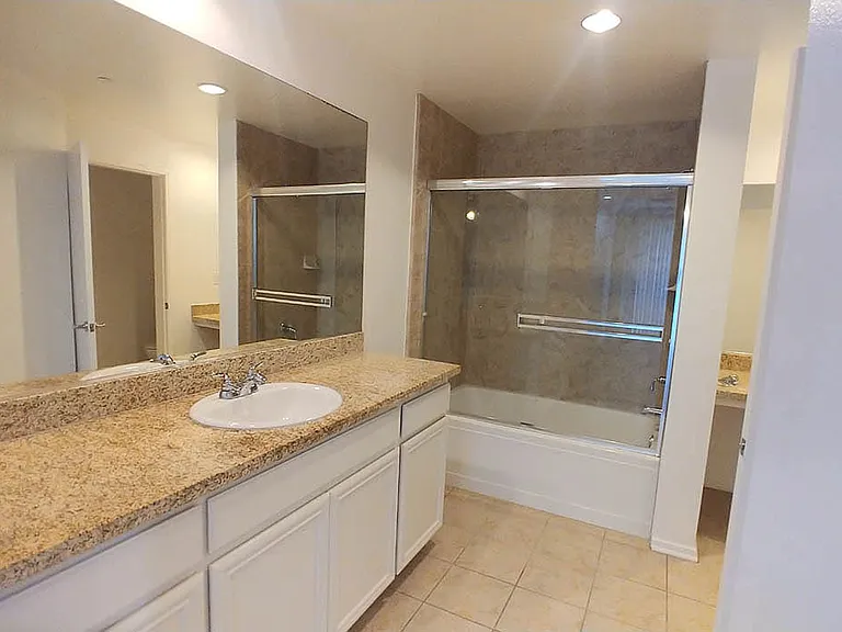 Almeria Townhomes — Photo 100