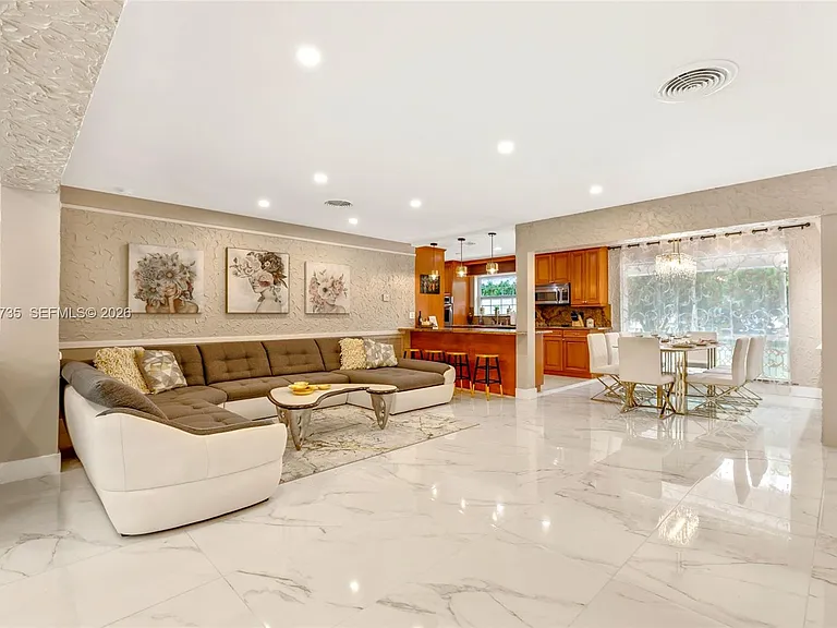 1960 Coral Reef Dr — Photo 13