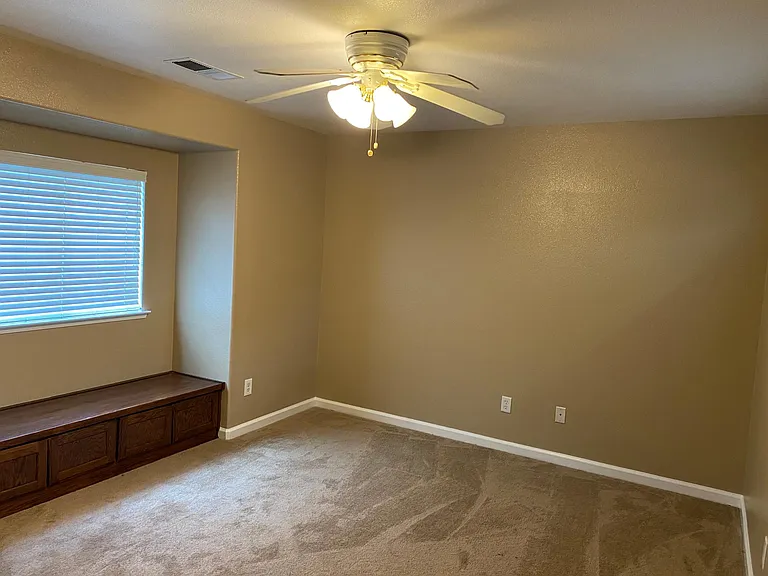 9846 N Ann Ave — Photo 18