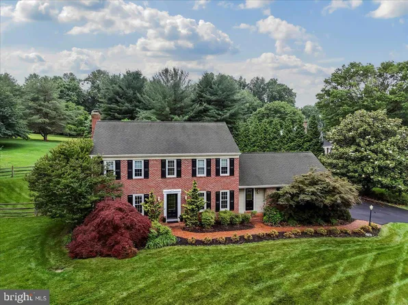 2 Woodcrest Way, Landenberg, PA 19350