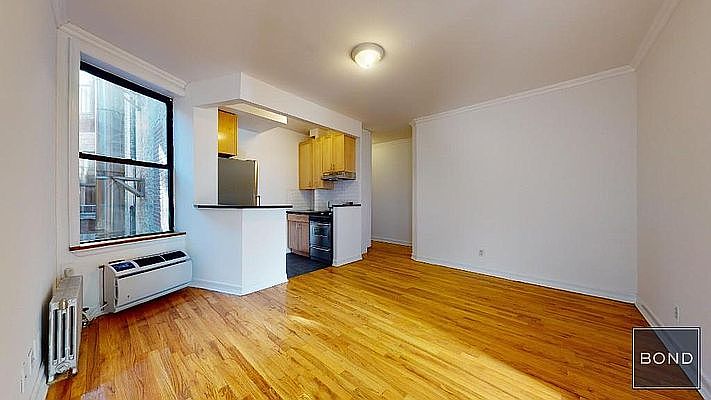 1st image of 240 Waverly Pl APT 36