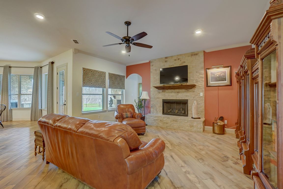 261 Chisholm Ranch Dr, Rockwall, TX 75032 MLS 20557739 Zillow