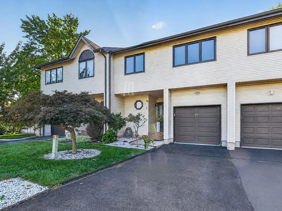 29 Olive Ct