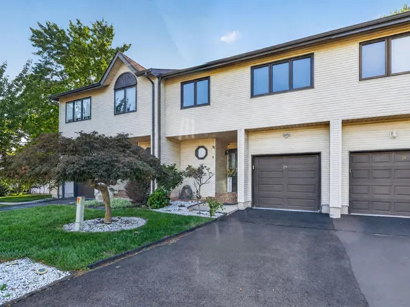 29 Olive Ct, Flemington, NJ 08822