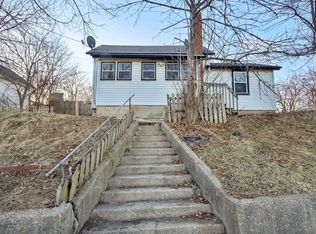 208 S Pearl St, Janesville, WI 53545