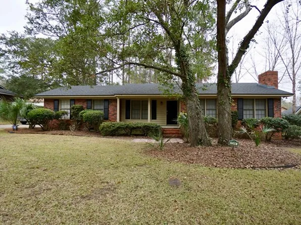 2208 Oakdale Dr, Valdosta, GA 31602