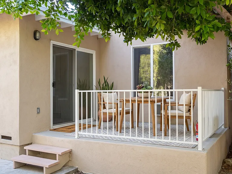 7438 Vassar Ave — Photo 10