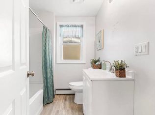 18 Harcourt Ave #1, Pawtucket, RI 02861