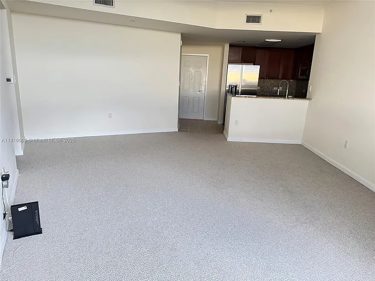 19501 W Country Club Dr #Penthouse 06 — Photo 6
