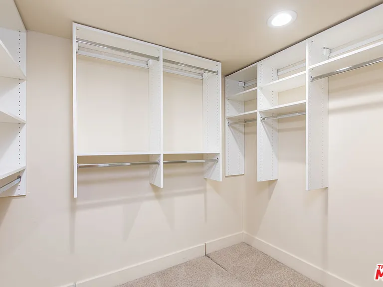 7249 Franklin Ave #201 — Photo 15