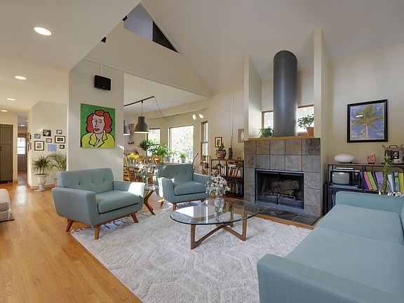 3rd image of 607 Dayton Ave #2