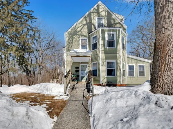 8 Lincoln Ave, Millbury, MA 01527