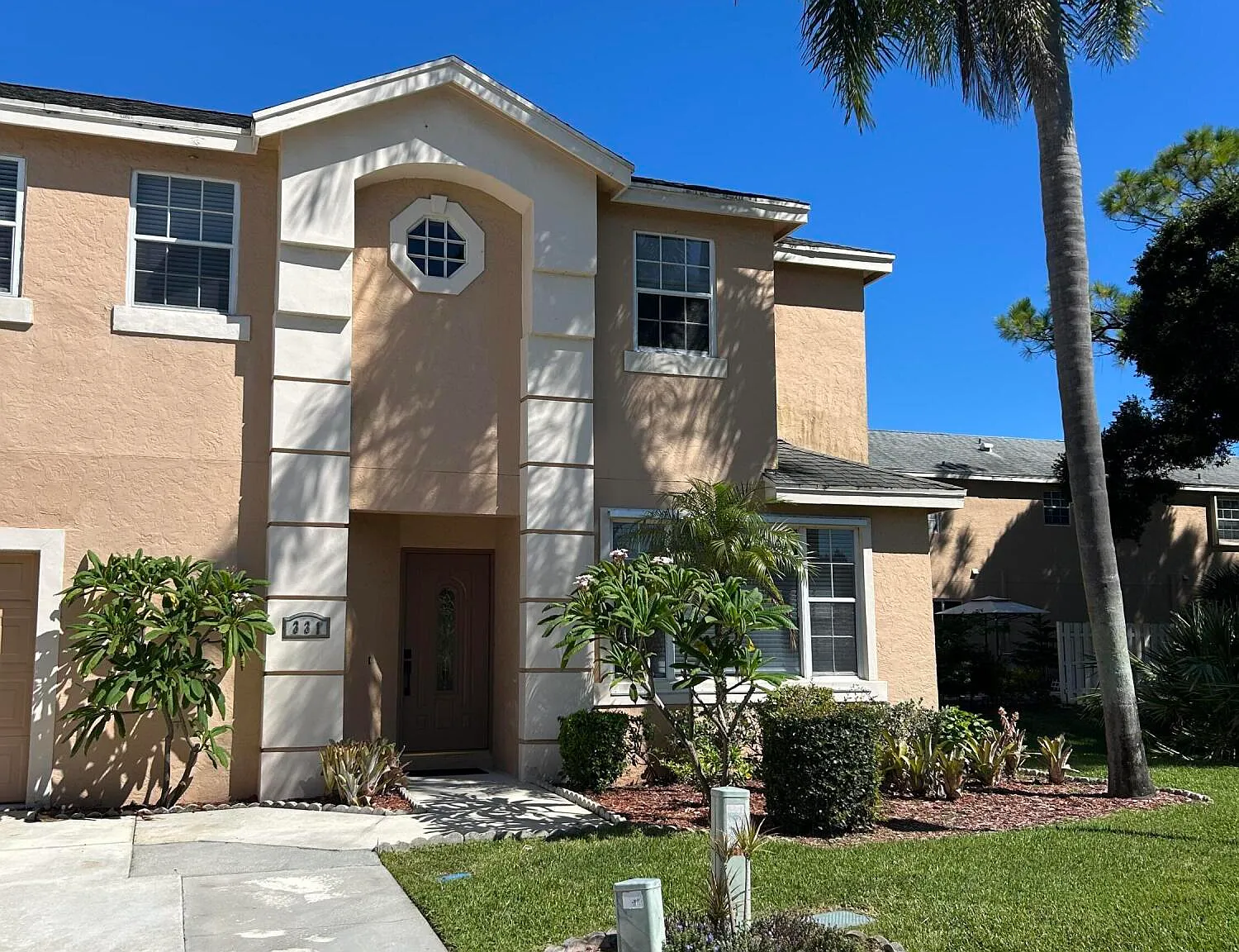 3 bed, 2.5 bath, 1405 sqft, $2,800 — Photo 1