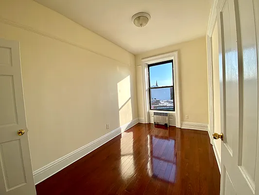 Rented by Compass | media 44