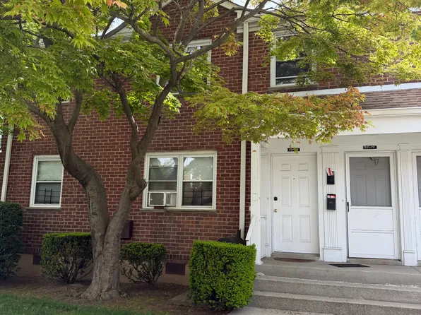 (undisclosed Address), Oakland Gardens, NY 11364