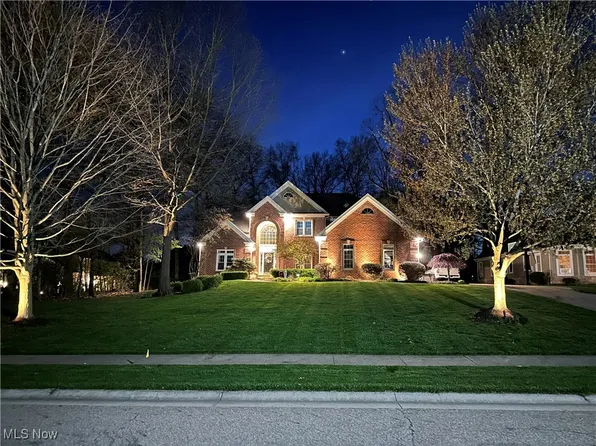 8041 Clifton Court Cir NW, Massillon, OH 44646